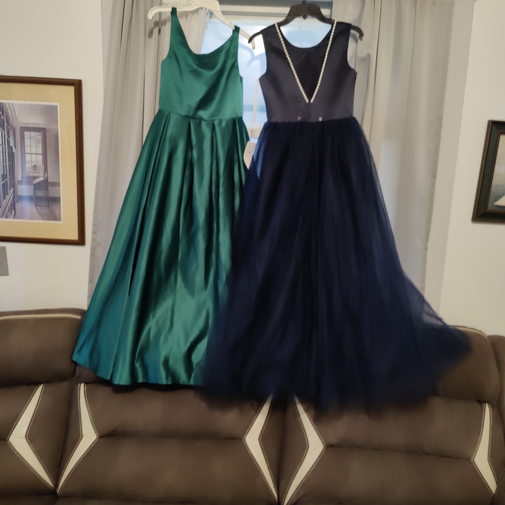 New You Get Both Elegant Green and Navy Kids Dresses - Picture 6 of 16